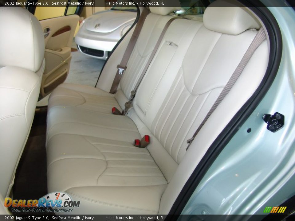 2002 Jaguar S-Type 3.0 Seafrost Metallic / Ivory Photo #11