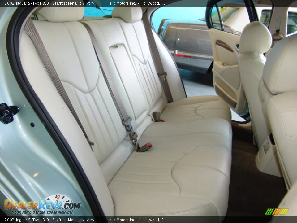 2002 Jaguar S-Type 3.0 Seafrost Metallic / Ivory Photo #12