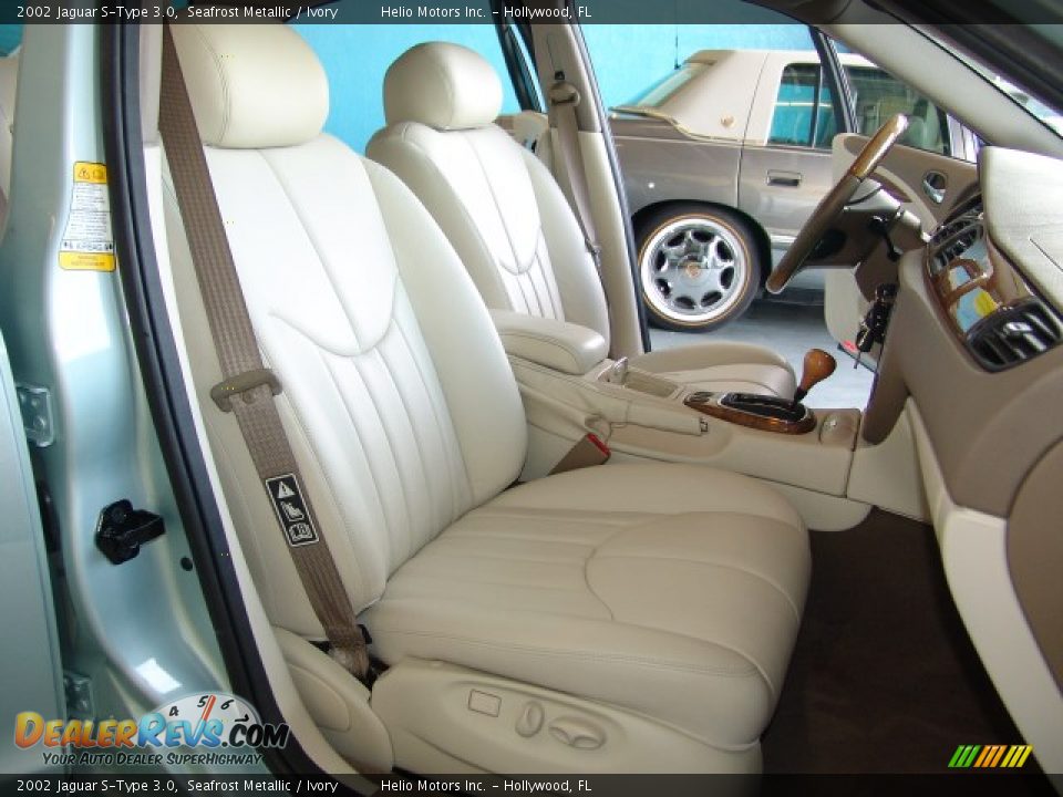 2002 Jaguar S-Type 3.0 Seafrost Metallic / Ivory Photo #14