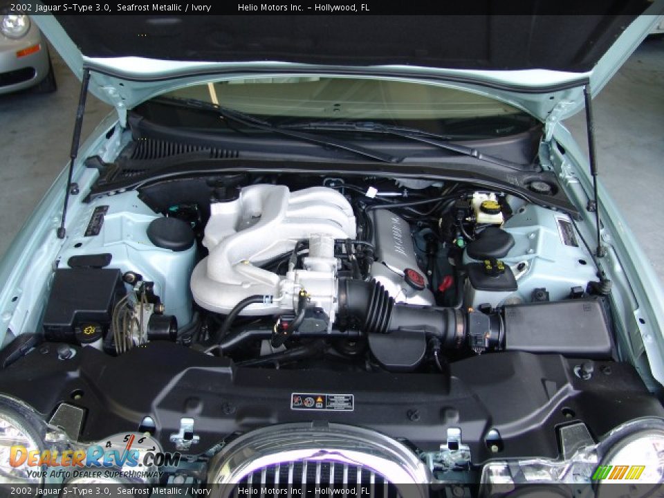 2002 Jaguar S-Type 3.0 Seafrost Metallic / Ivory Photo #23