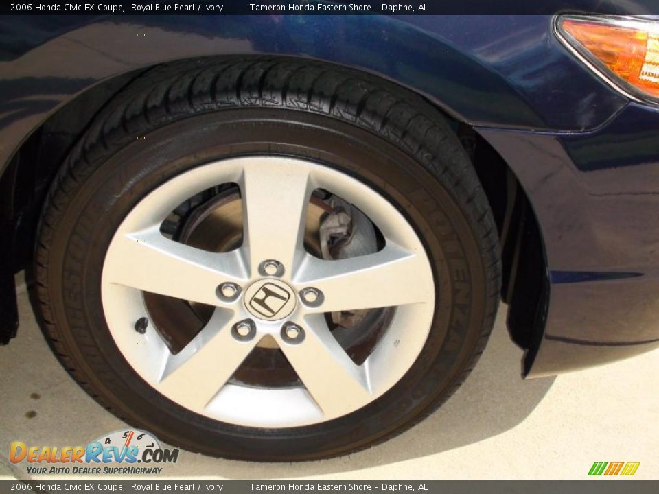 2006 Honda Civic EX Coupe Royal Blue Pearl / Ivory Photo #30