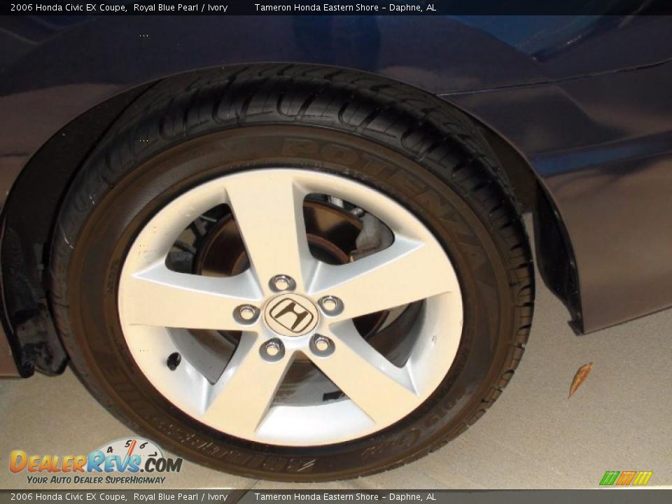 2006 Honda Civic EX Coupe Royal Blue Pearl / Ivory Photo #32