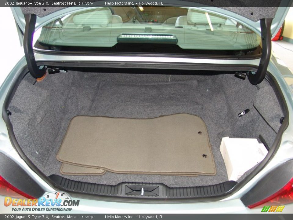 2002 Jaguar S-Type 3.0 Seafrost Metallic / Ivory Photo #27