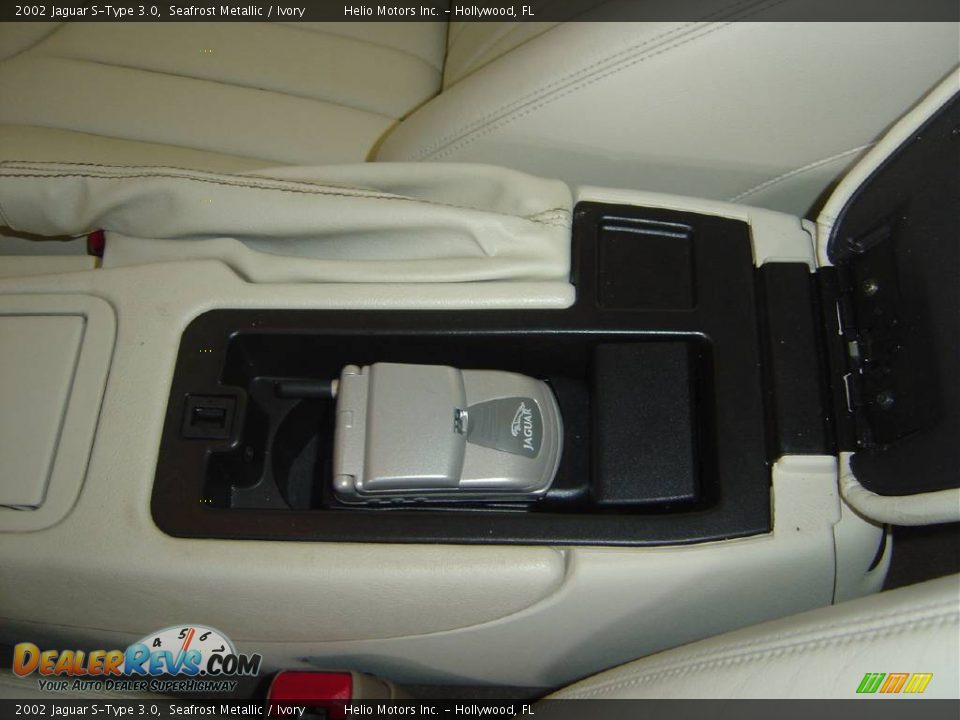 2002 Jaguar S-Type 3.0 Seafrost Metallic / Ivory Photo #29