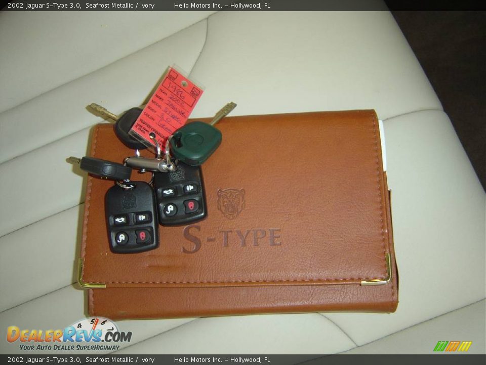 2002 Jaguar S-Type 3.0 Seafrost Metallic / Ivory Photo #30