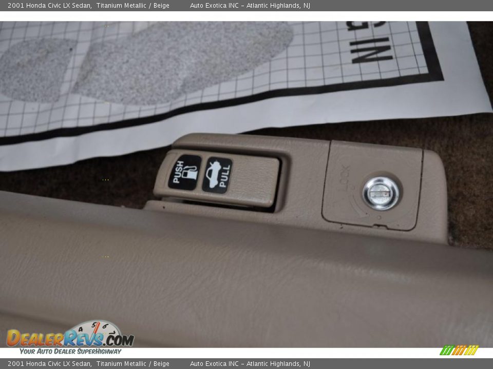 2001 Honda Civic LX Sedan Titanium Metallic / Beige Photo #17
