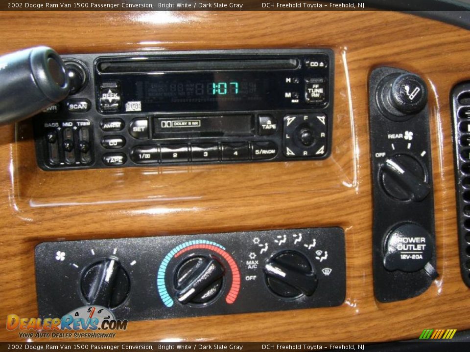 2002 Dodge Ram Van 1500 Passenger Conversion Bright White / Dark Slate Gray Photo #28