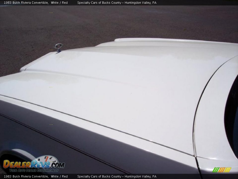 1983 Buick Riviera Convertible White / Red Photo #18