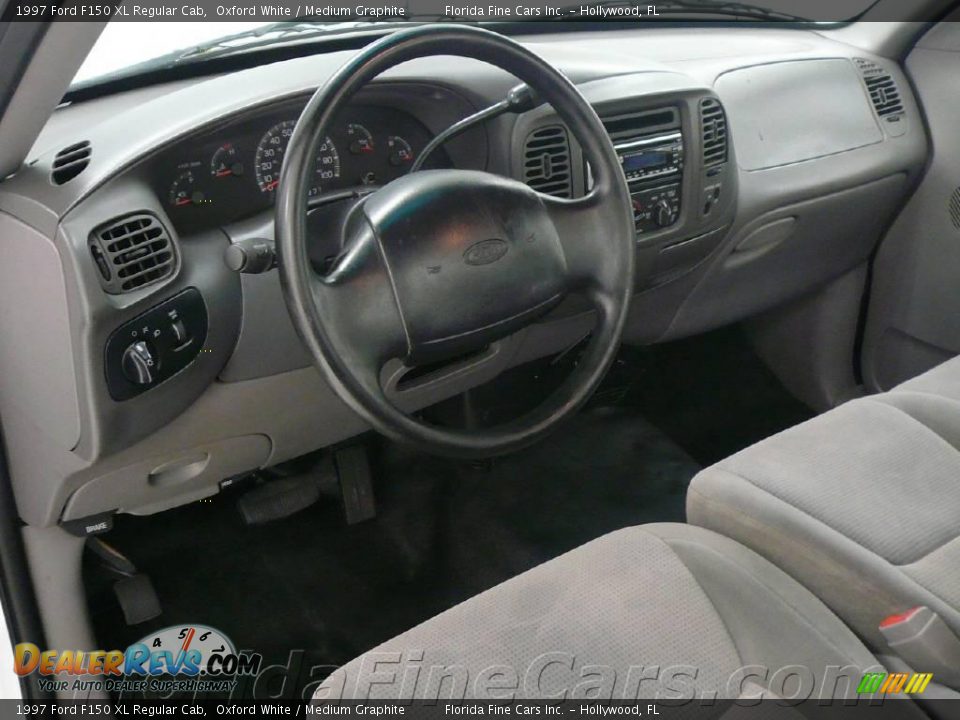 1997 Ford F150 XL Regular Cab Oxford White / Medium Graphite Photo #10