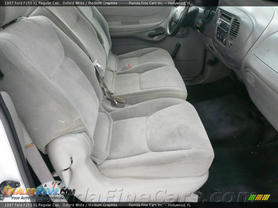 1997 Ford F150 XL Regular Cab Oxford White / Medium Graphite Photo #11