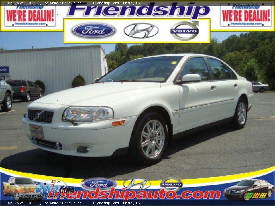 2005 Volvo S80 2.5T Ice White / Light Taupe Photo #2