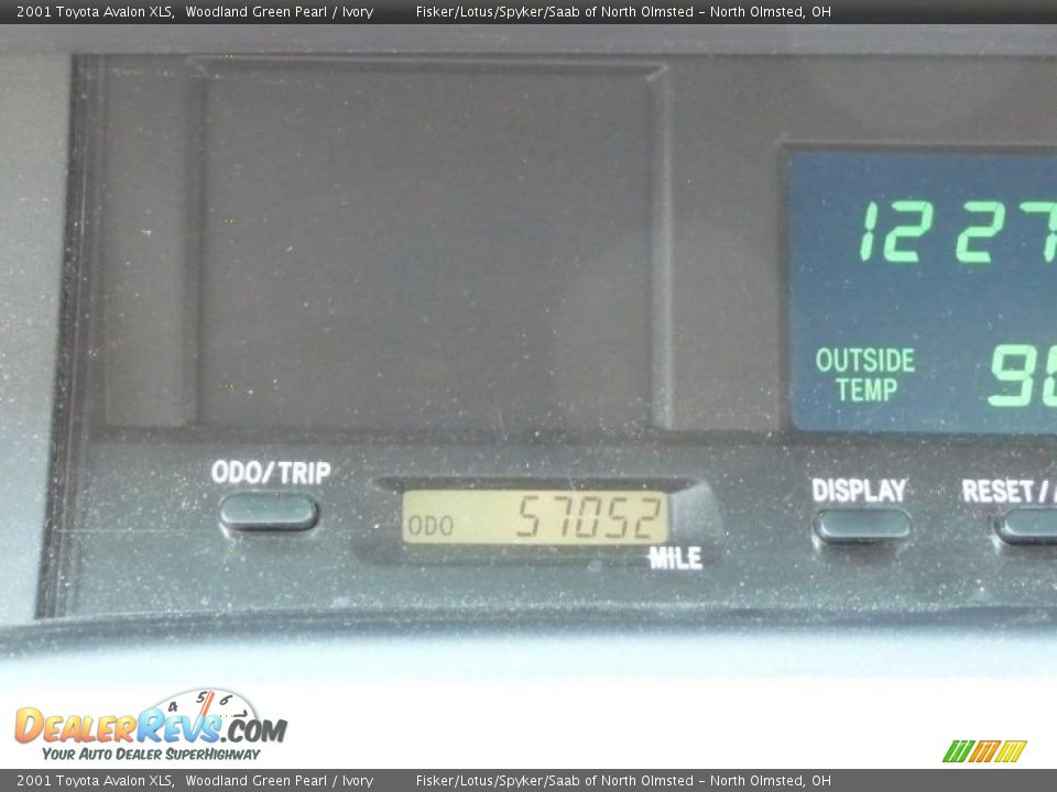 2001 Toyota Avalon XLS Woodland Green Pearl / Ivory Photo #10