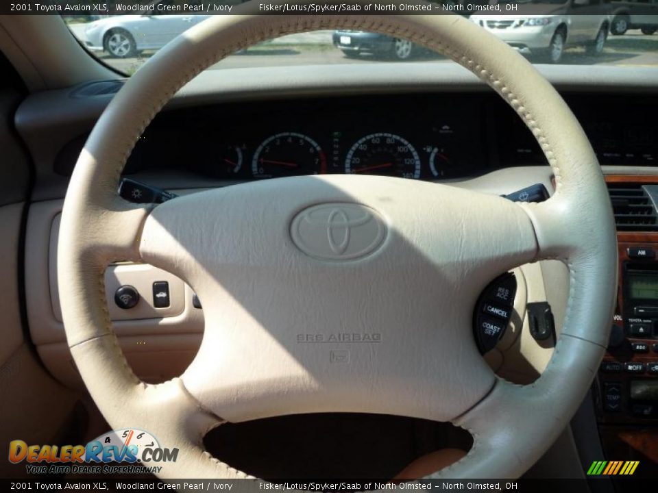 2001 Toyota Avalon XLS Woodland Green Pearl / Ivory Photo #11