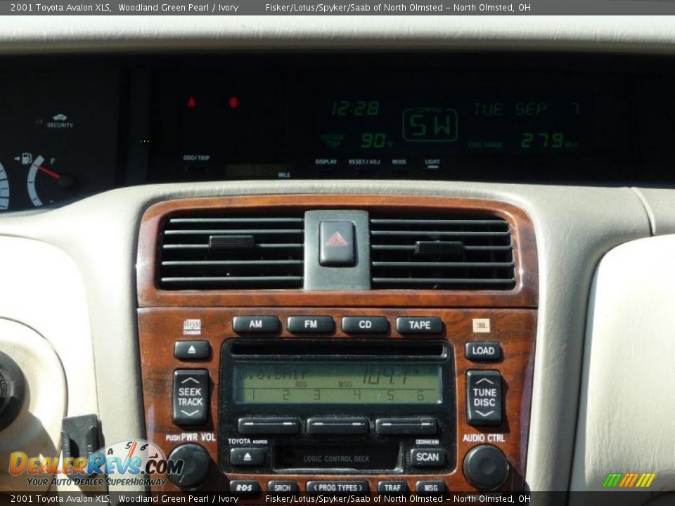 2001 Toyota Avalon XLS Woodland Green Pearl / Ivory Photo #13