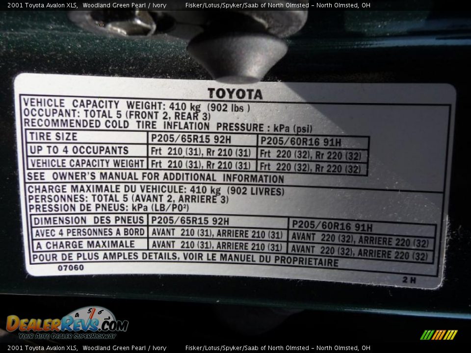 2001 Toyota Avalon XLS Woodland Green Pearl / Ivory Photo #17