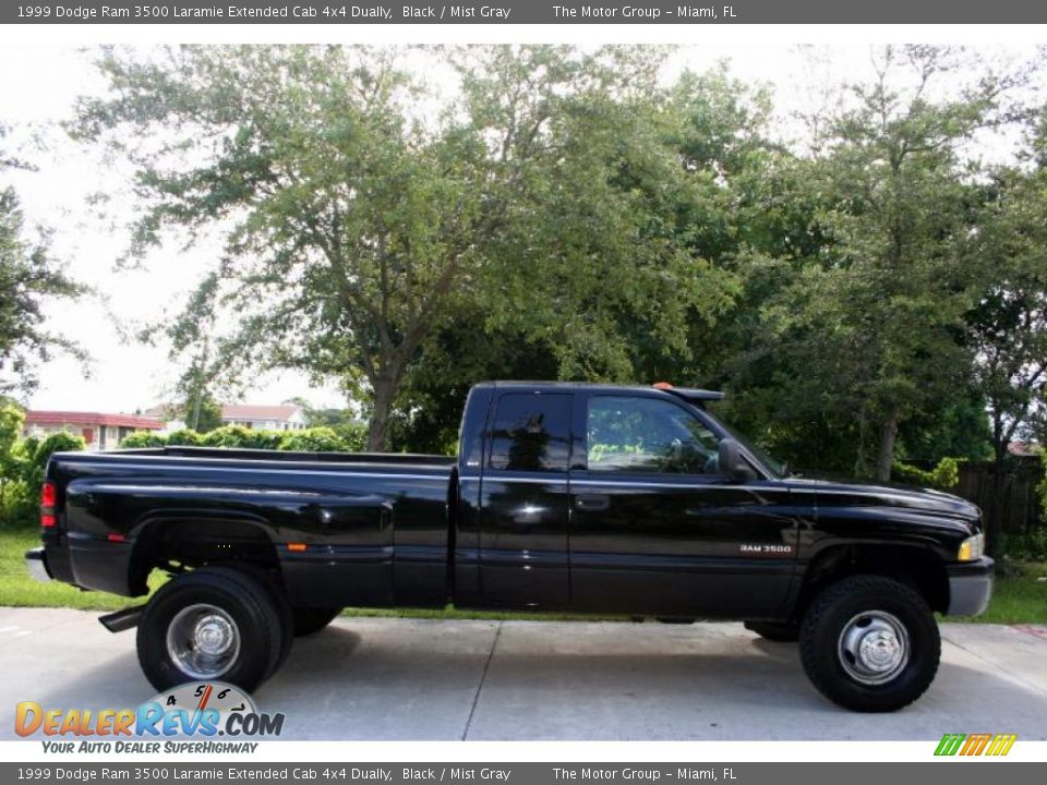 1999 Dodge Ram 3500 Laramie Extended Cab 4x4 Dually Black / Mist Gray Photo #9