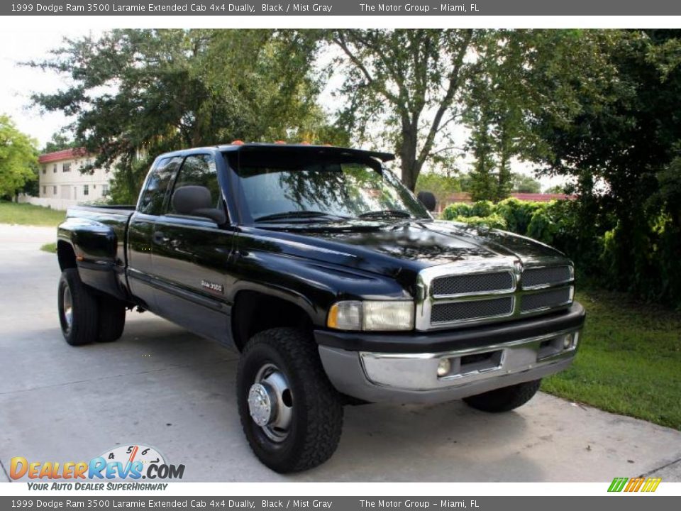 1999 Dodge Ram 3500 Laramie Extended Cab 4x4 Dually Black / Mist Gray Photo #12