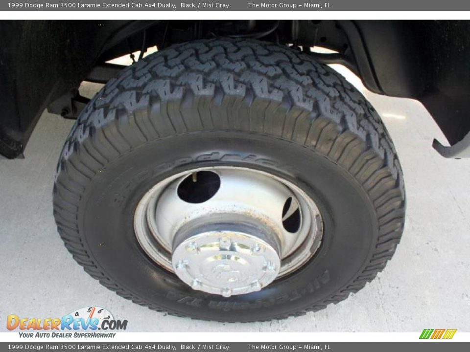 1999 Dodge Ram 3500 Laramie Extended Cab 4x4 Dually Black / Mist Gray Photo #25