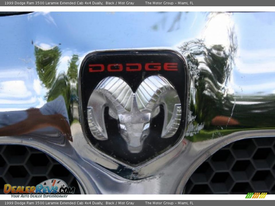 1999 Dodge Ram 3500 Laramie Extended Cab 4x4 Dually Black / Mist Gray Photo #28