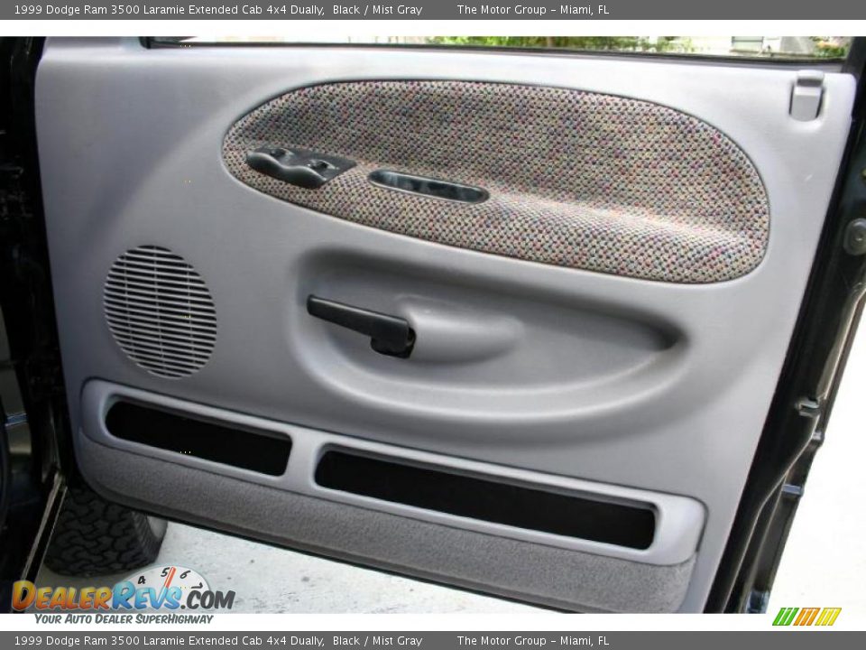 1999 Dodge Ram 3500 Laramie Extended Cab 4x4 Dually Black / Mist Gray Photo #30