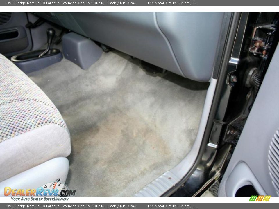 1999 Dodge Ram 3500 Laramie Extended Cab 4x4 Dually Black / Mist Gray Photo #34