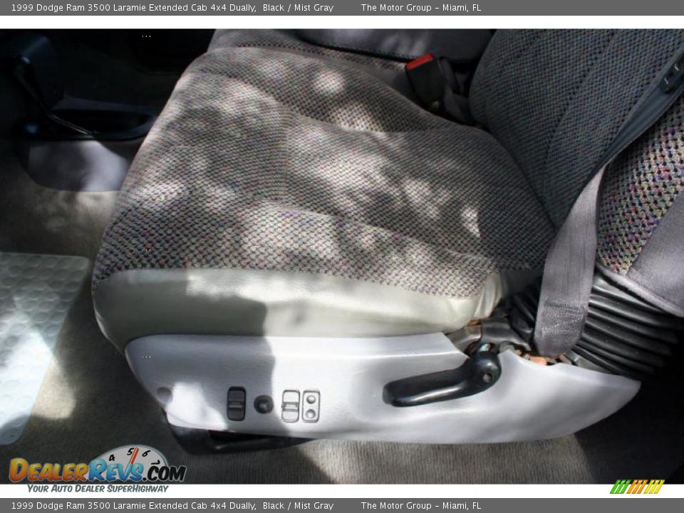 1999 Dodge Ram 3500 Laramie Extended Cab 4x4 Dually Black / Mist Gray Photo #35