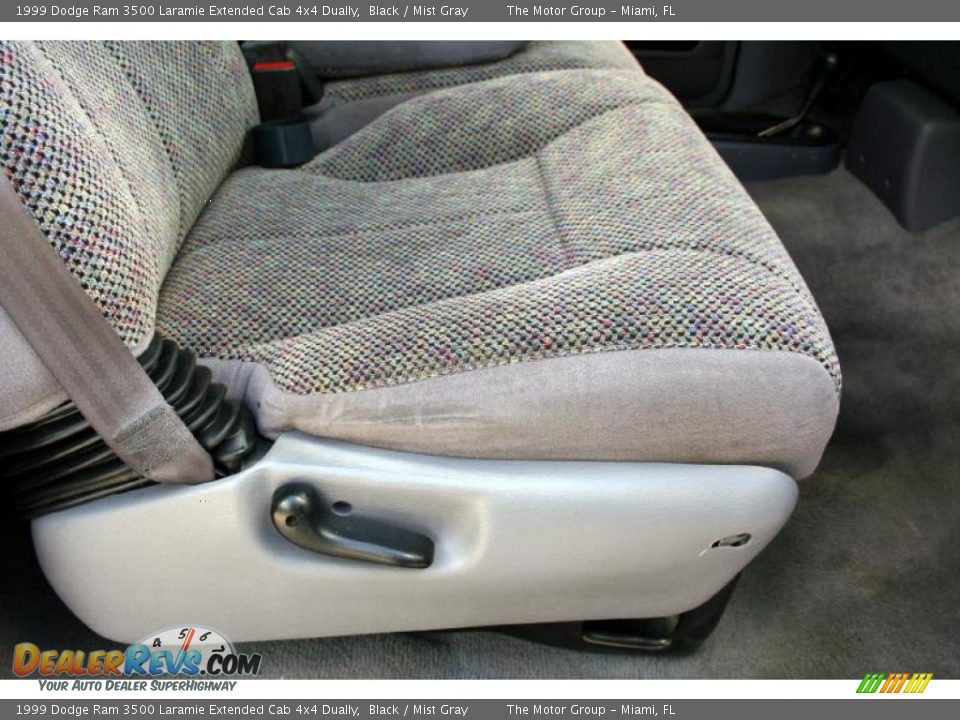 1999 Dodge Ram 3500 Laramie Extended Cab 4x4 Dually Black / Mist Gray Photo #36