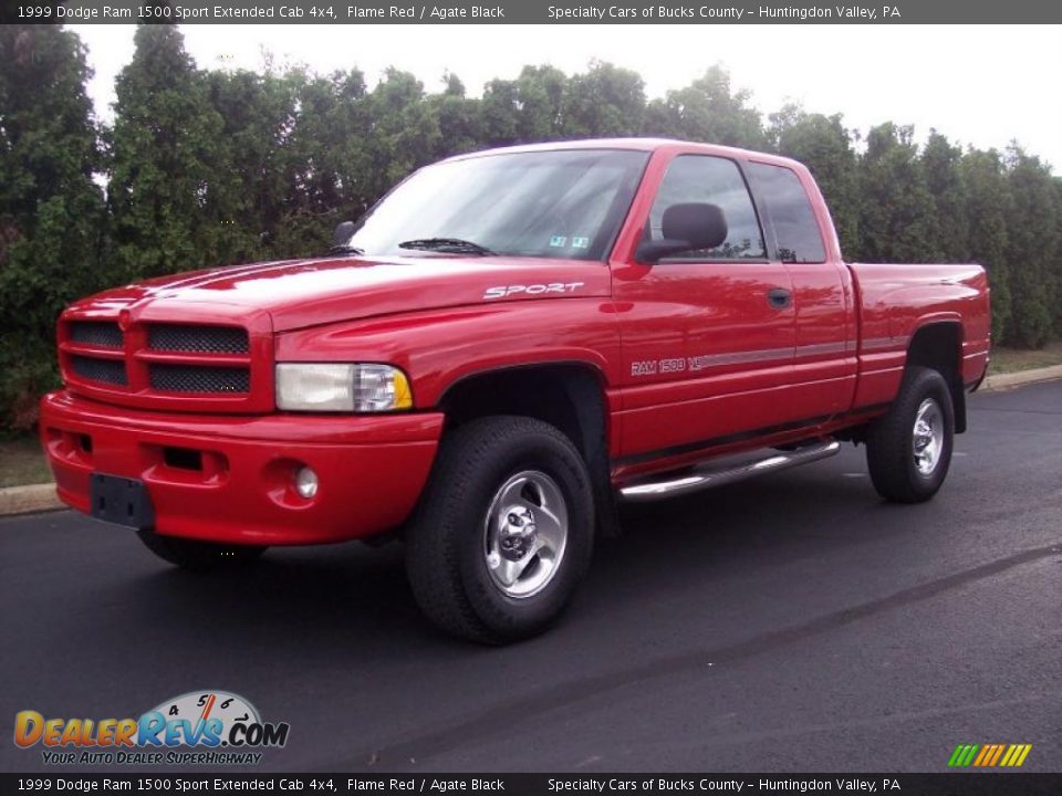 1999 Dodge Ram 1500 Sport Extended Cab 4x4 Flame Red / Agate Black Photo #2