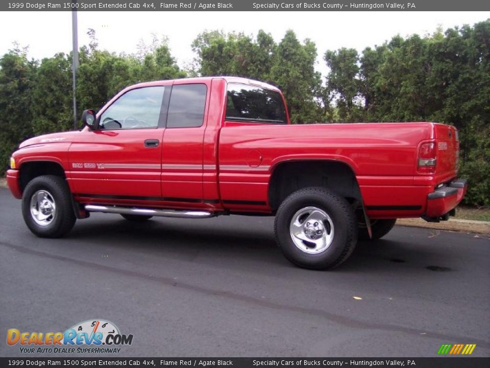 1999 Dodge Ram 1500 Sport Extended Cab 4x4 Flame Red / Agate Black Photo #5