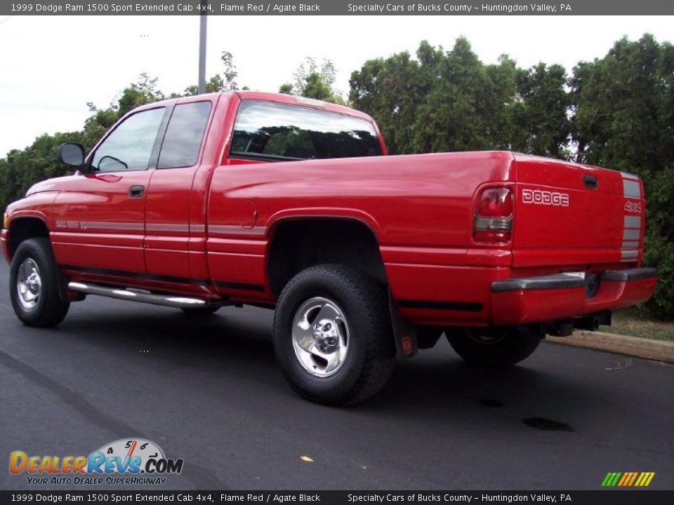 1999 Dodge Ram 1500 Sport Extended Cab 4x4 Flame Red / Agate Black Photo #8