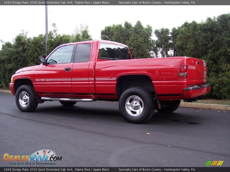 1999 Dodge Ram 1500 Sport Extended Cab 4x4 Flame Red / Agate Black Photo #9