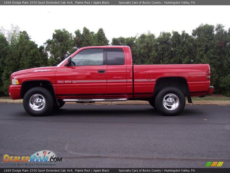 1999 Dodge Ram 1500 Sport Extended Cab 4x4 Flame Red / Agate Black Photo #10