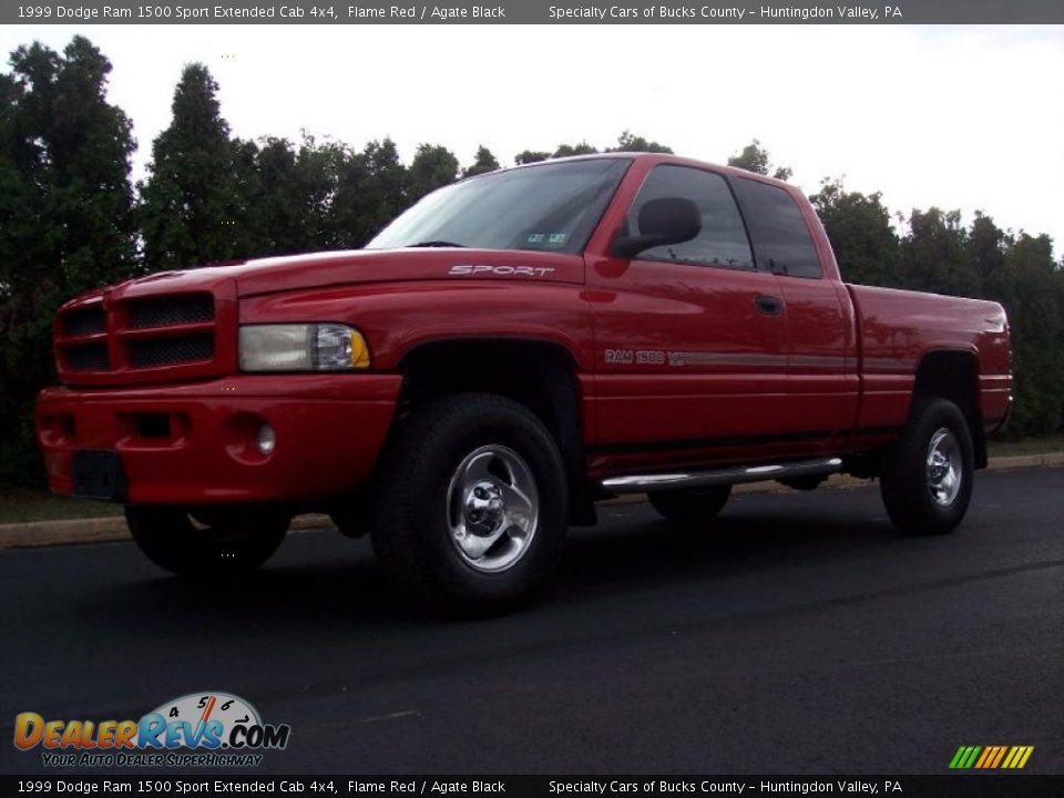 1999 Dodge Ram 1500 Sport Extended Cab 4x4 Flame Red / Agate Black Photo #11