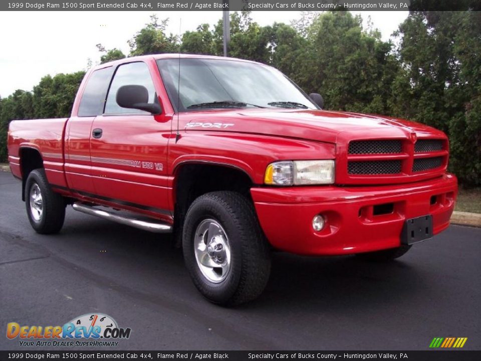 1999 Dodge Ram 1500 Sport Extended Cab 4x4 Flame Red / Agate Black Photo #14