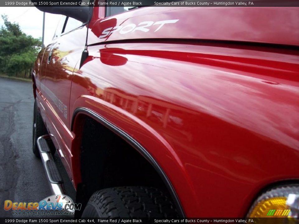 1999 Dodge Ram 1500 Sport Extended Cab 4x4 Flame Red / Agate Black Photo #26