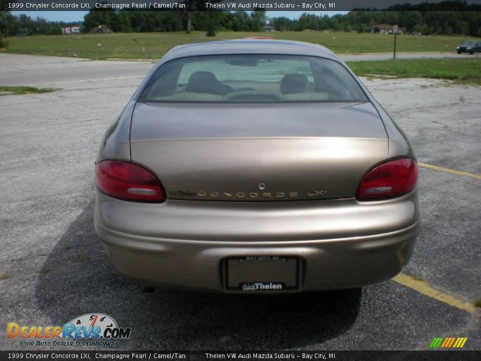 1999 Chrysler Concorde LXi Champagne Pearl / Camel/Tan Photo #5