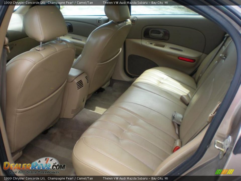 Rear Seat of 1999 Chrysler Concorde LXi Photo #11