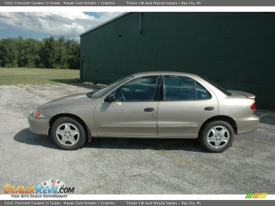 2002 Chevrolet Cavalier LS Sedan Mayan Gold Metallic / Graphite Photo #7