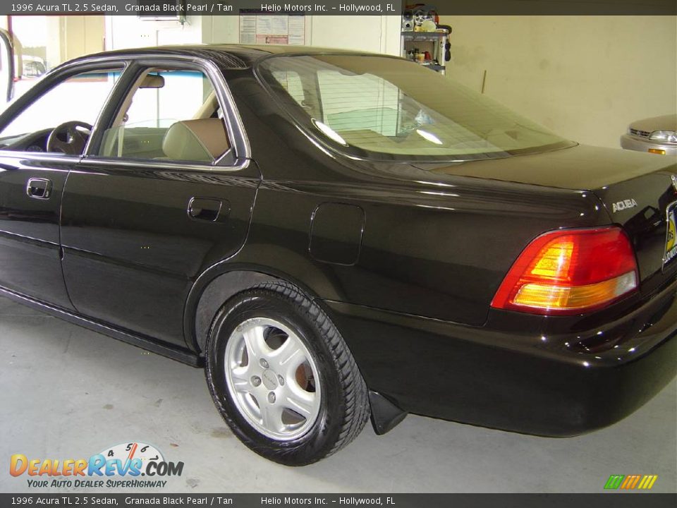 1996 Acura TL 2.5 Sedan Granada Black Pearl / Tan Photo #3