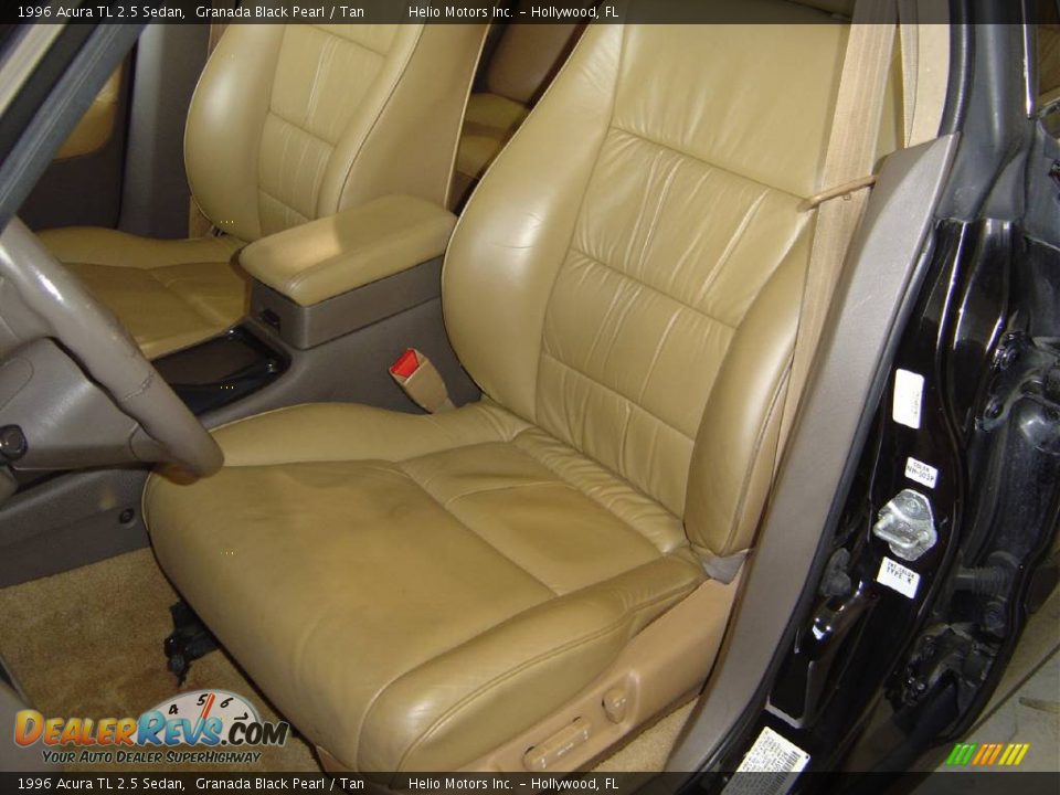 1996 Acura TL 2.5 Sedan Granada Black Pearl / Tan Photo #11