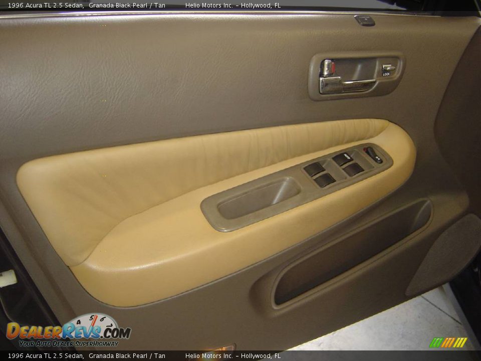 1996 Acura TL 2.5 Sedan Granada Black Pearl / Tan Photo #14