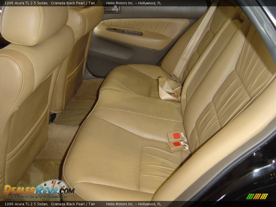 1996 Acura TL 2.5 Sedan Granada Black Pearl / Tan Photo #17