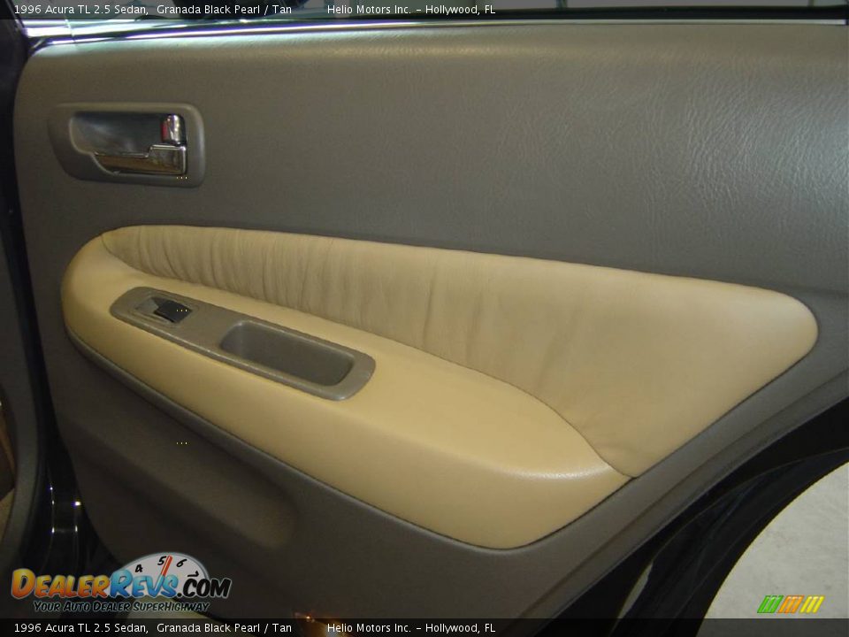 1996 Acura TL 2.5 Sedan Granada Black Pearl / Tan Photo #22