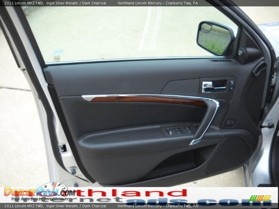 2011 Lincoln MKZ FWD Ingot Silver Metallic / Dark Charcoal Photo #6