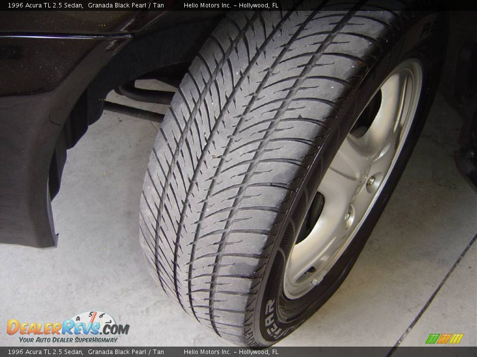 1996 Acura TL 2.5 Sedan Granada Black Pearl / Tan Photo #35