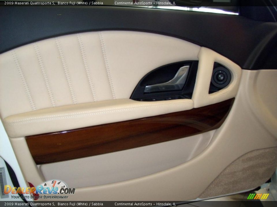 2009 Maserati Quattroporte S Bianco Fuji (White) / Sabbia Photo #2