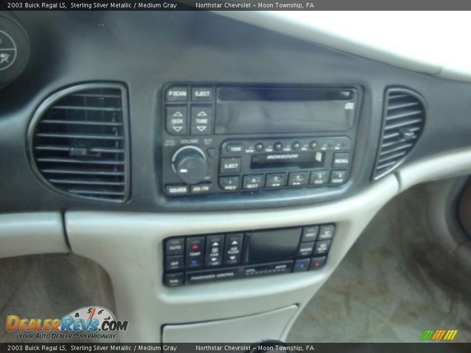 2003 Buick Regal LS Sterling Silver Metallic / Medium Gray Photo #13