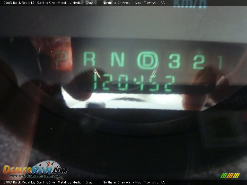 2003 Buick Regal LS Sterling Silver Metallic / Medium Gray Photo #15