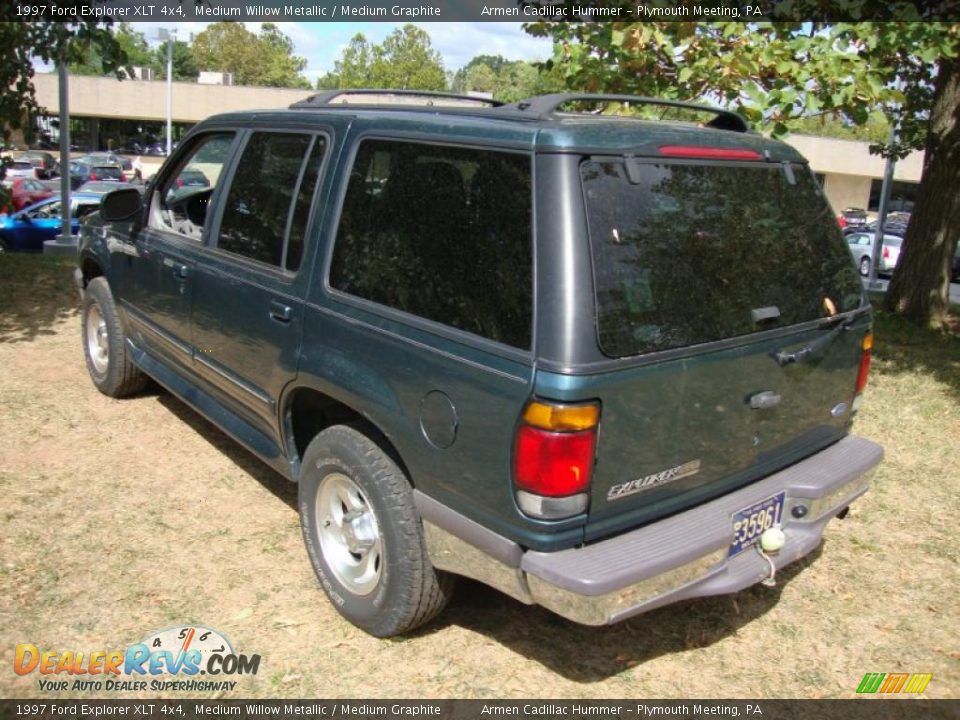 1997 Ford Explorer XLT 4x4 Medium Willow Metallic / Medium Graphite Photo #10