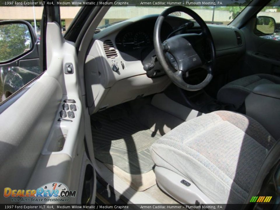 1997 Ford Explorer XLT 4x4 Medium Willow Metallic / Medium Graphite Photo #13